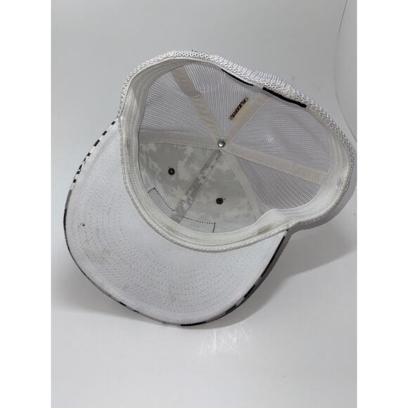 USA Flag Thin Red Line Patch Digital Camo Flexfit Hat - Picture 5 of 6